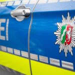 Einsatz in Düsseldorf: Psychisch auffälliger Mann bedroht Frau mit Waffe